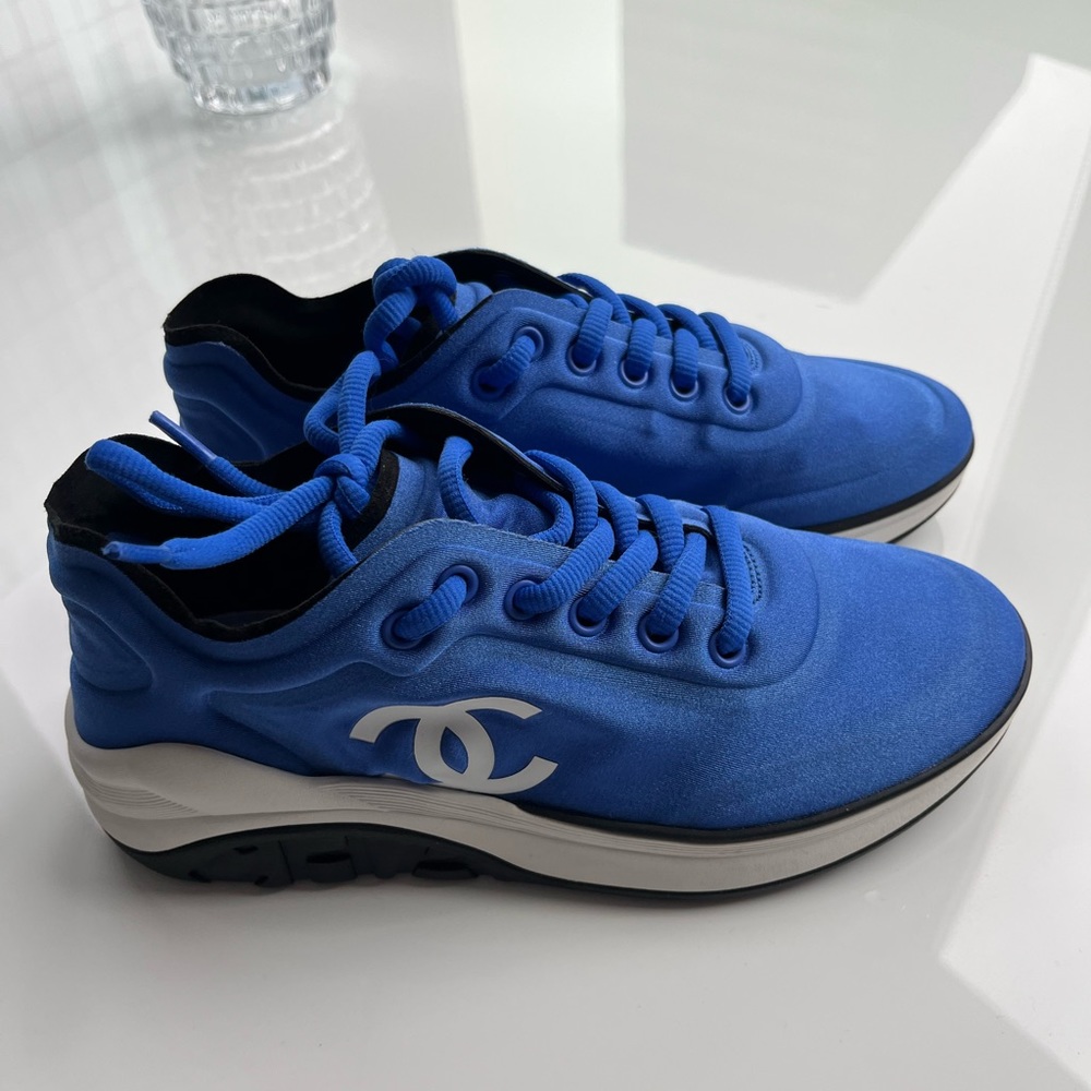 Brand new Chanel sneakers size 6 (36 in Europe) never worn